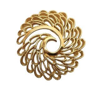 Vintage Signed Trifari Peacock Feathers Gold Tone Openwork Swirl Brooch